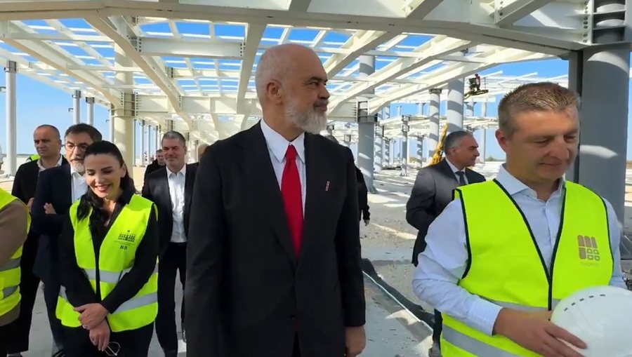 Rama dhe Balluku inspektojnë punimet në aeroportin e Vlorës, pritet të jetë gati në prill 2025